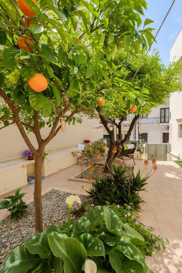 Home With Courtyard In Beating Heart Of Old Town! Hanya Dış mekan fotoğraf