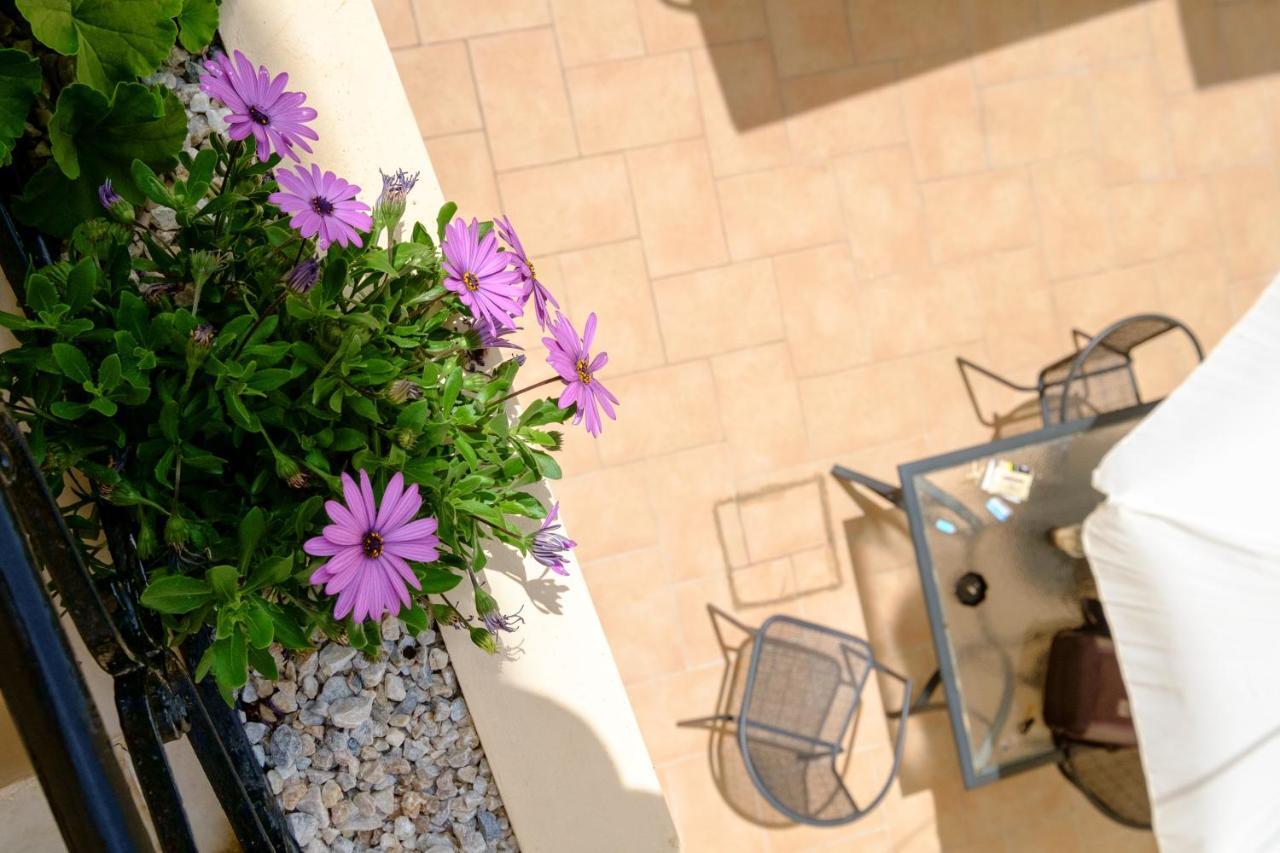 Home With Courtyard In Beating Heart Of Old Town! Hanya Dış mekan fotoğraf